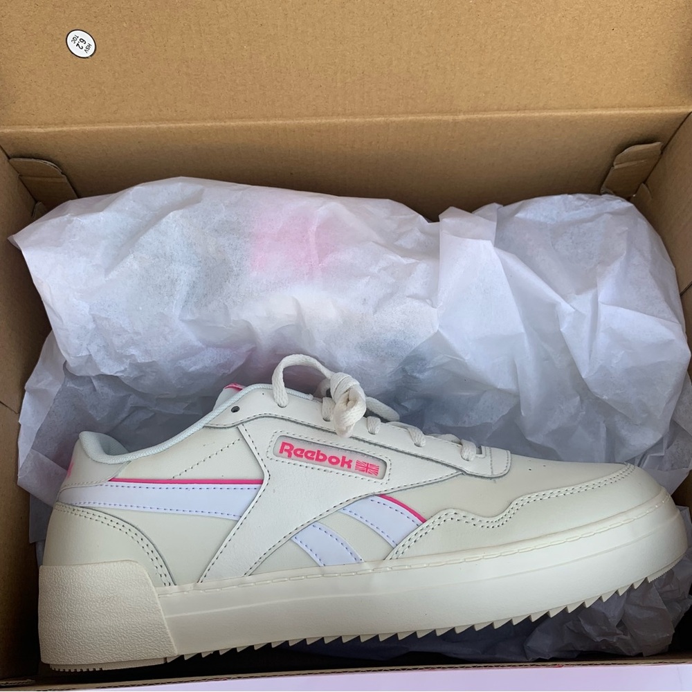 Reebok CLUB MEMT BOLD 2 MEMORY TECH  GX0318 Tennis Sneakers Women FTWwhite Sz 11 - Picture 5 of 15